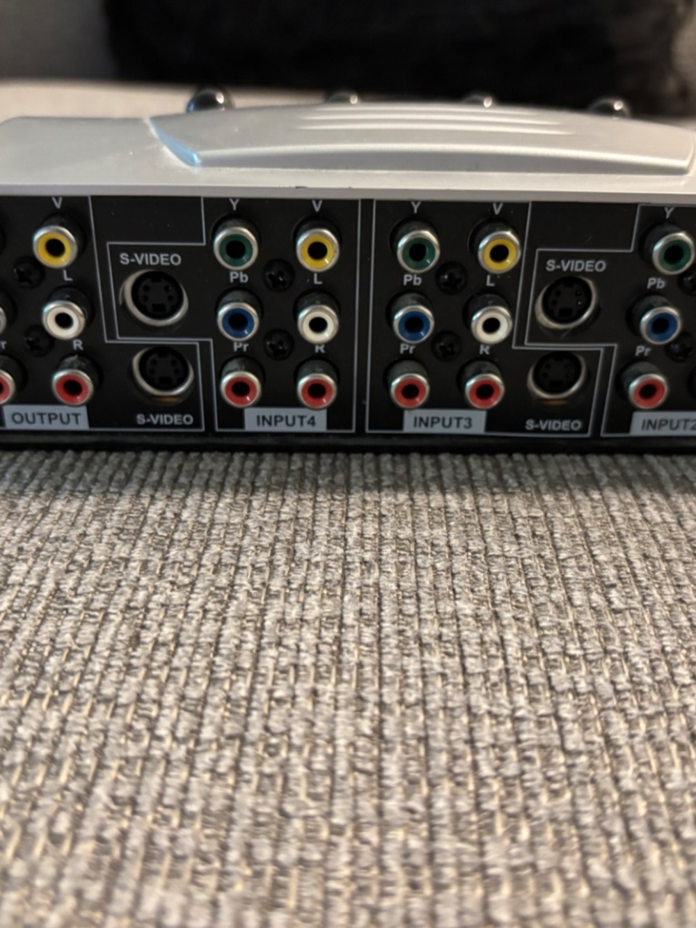 Component switcher box - Picture 2 of 3